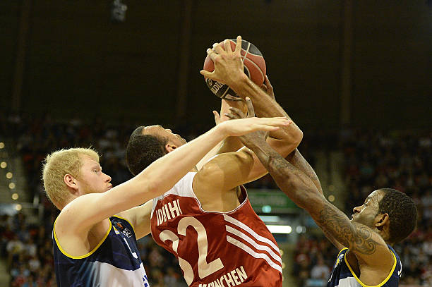 季后赛中成 季后赛中成